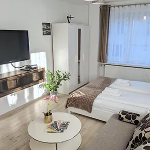 https://apartament-rynek-40m2-wroclaw-stare-miasto.hotelswroclaw.com