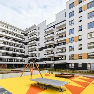 https://mr-apartament-airportbusiness-komputerowa.warsawhotelspoland.com